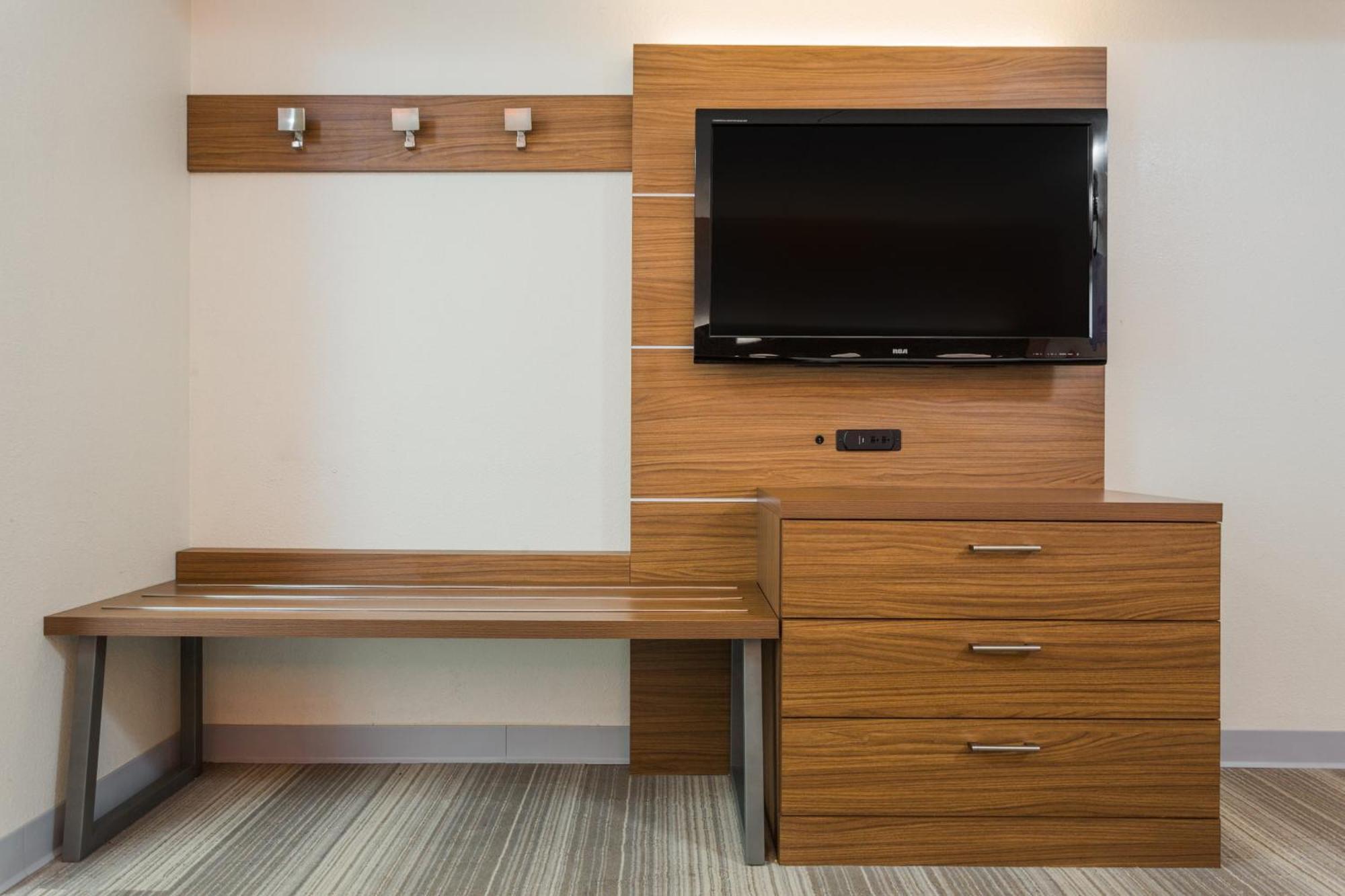 Queen Suite with Two Queen Beds